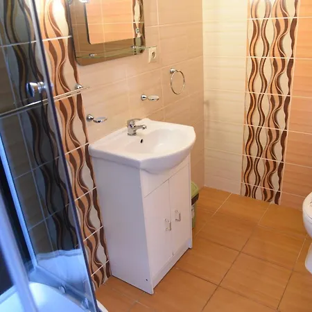 Séjour chez l'habitant Nestor Ii *